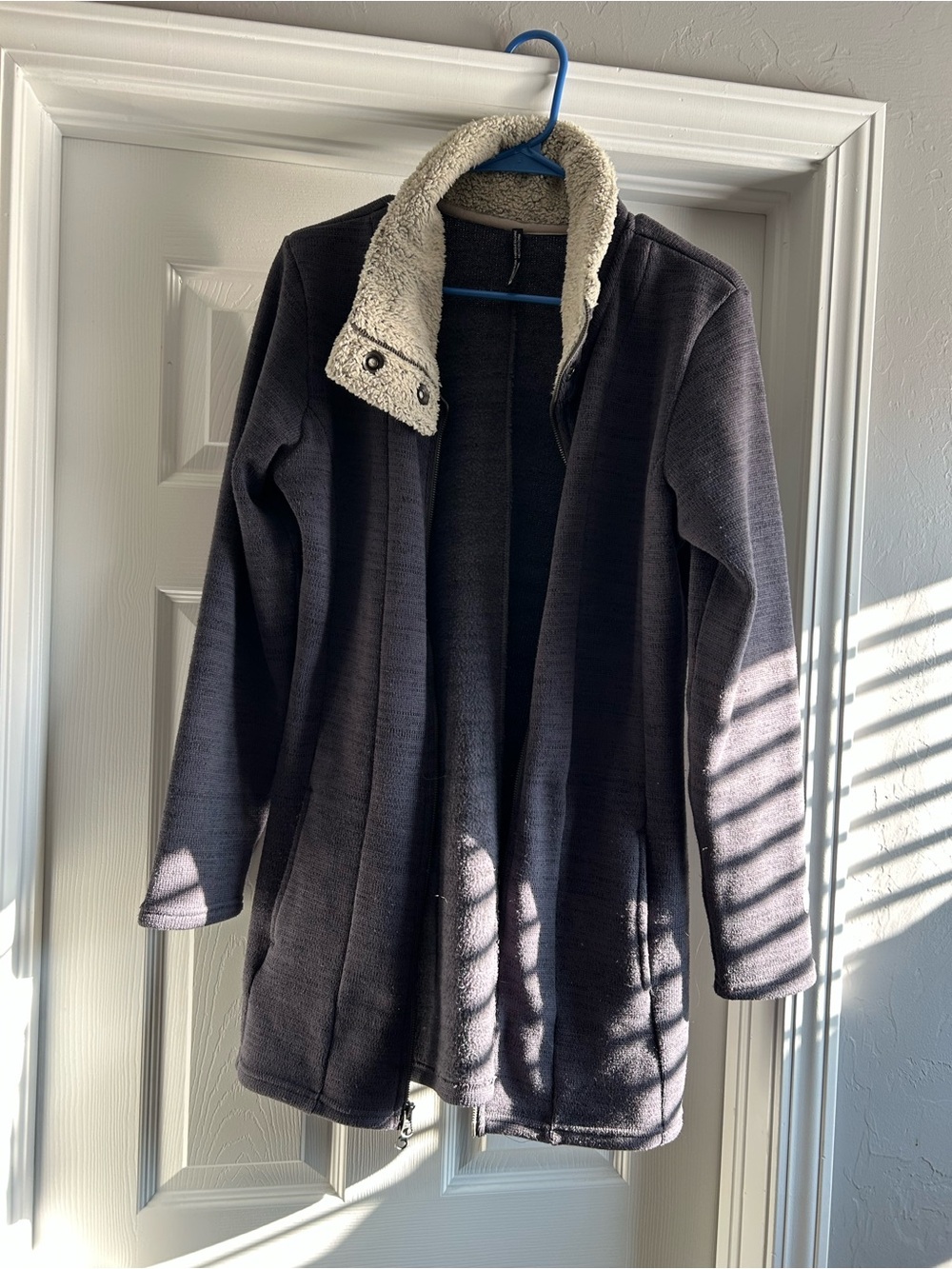 Kuhl- Women's Dark Charcoal Jacket with Cream Sherpa Collar